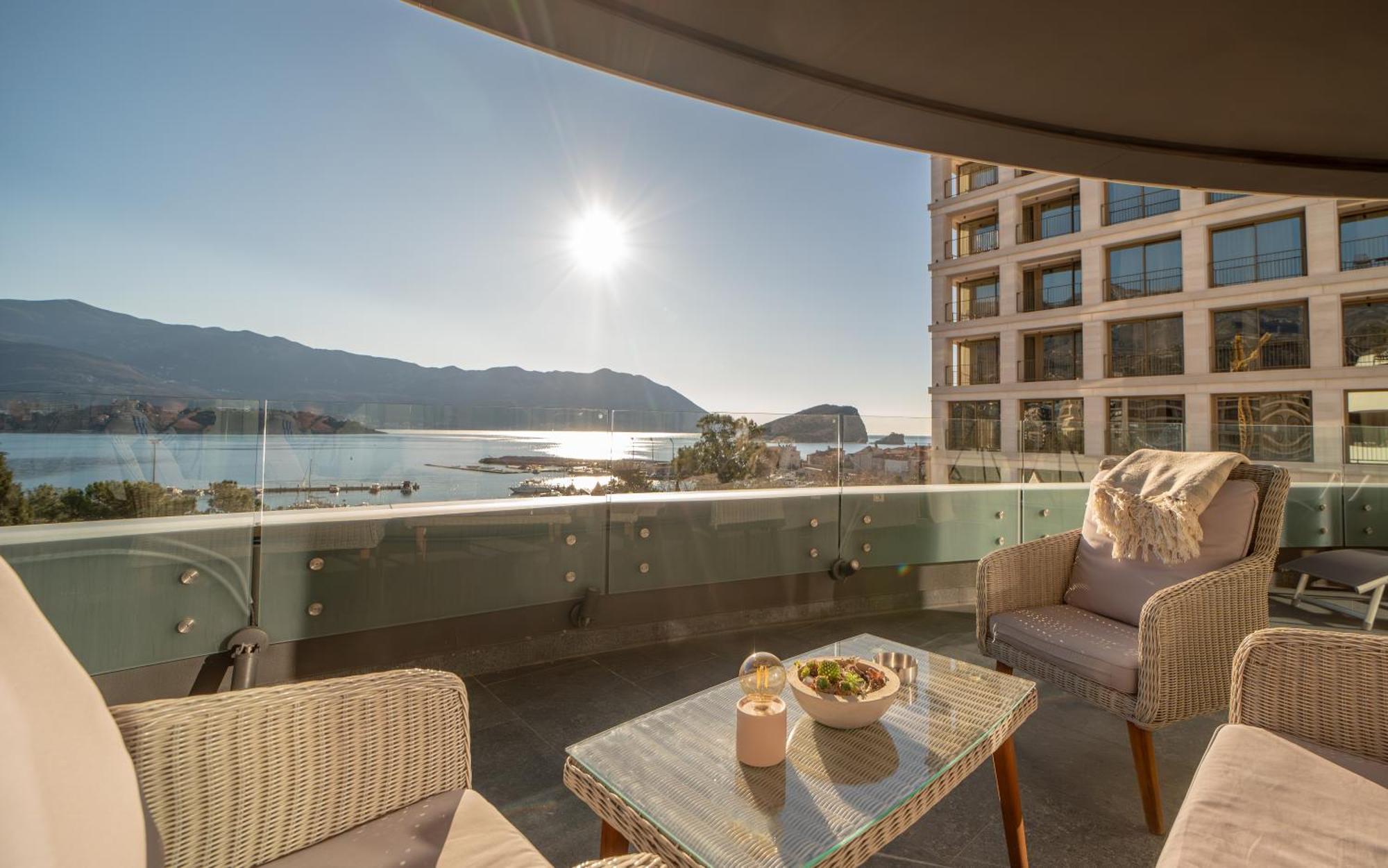 Apartment Amare Luxury Budva