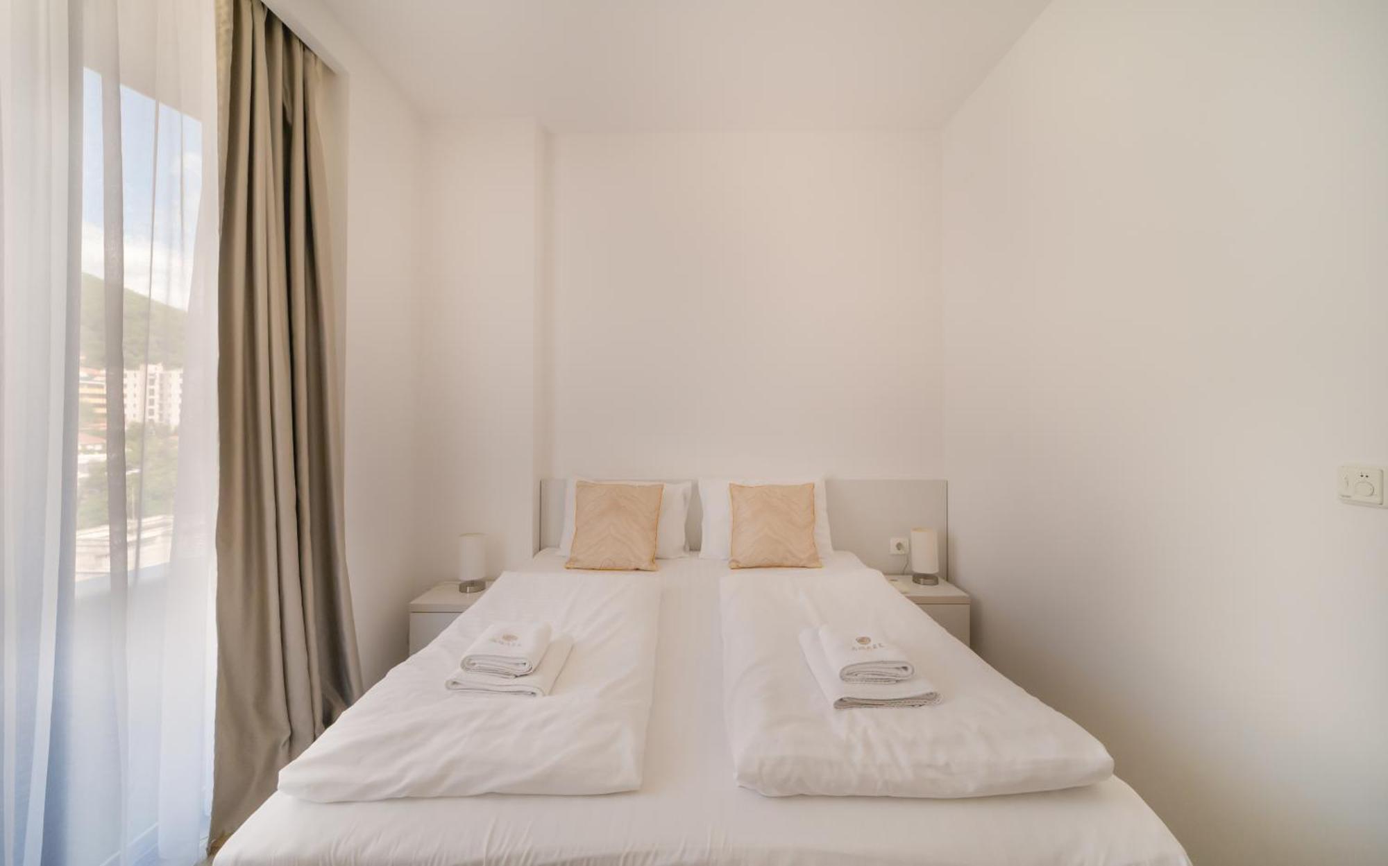 Amare Luxury Apartment *